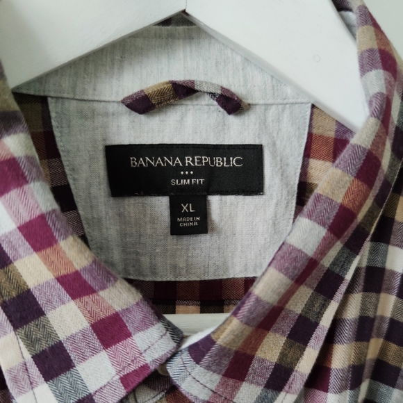 BANANA REPUBLIC maroon plaid button down slim fit - Picture 2 of 2